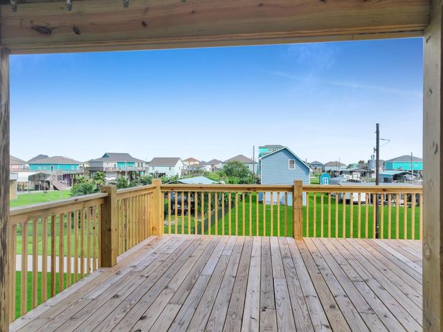 151 Bud Drive, Crystal Beach, TX 77650