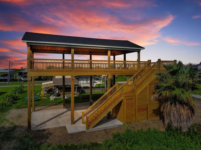 151 Bud Drive, Crystal Beach, TX 77650