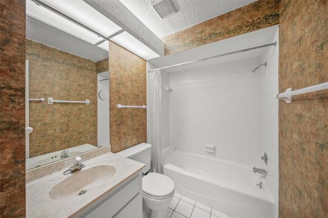 4113 CARRIAGE DRIVE 24, Sarasota, FL 34241