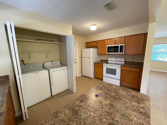 3101 Avenue T, Fort Pierce, FL 34947