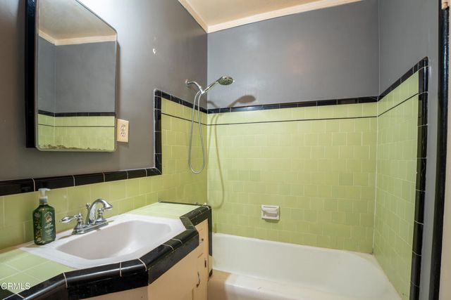 5007 Los Robles Street, Los Angeles, CA 90041