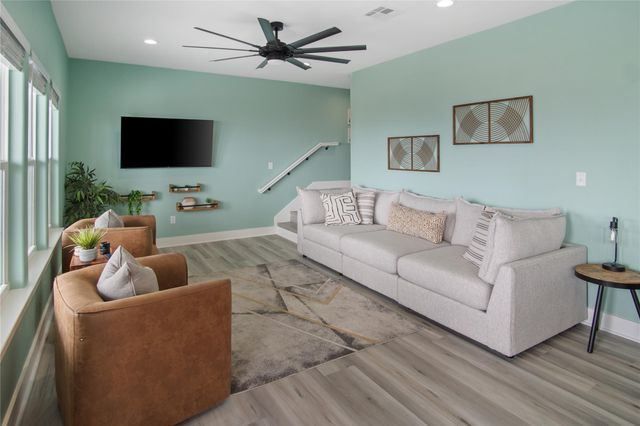 812 S Crystal Beach Road, Crystal Beach, TX 77650