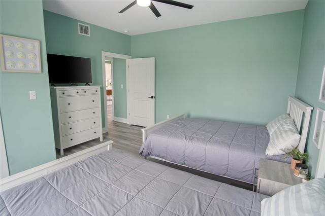 812 S Crystal Beach Road, Crystal Beach, TX 77650