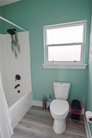 812 S Crystal Beach Road, Crystal Beach, TX 77650