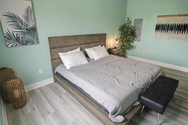 812 S Crystal Beach Road, Crystal Beach, TX 77650