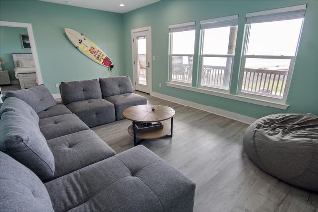 812 S Crystal Beach Road, Crystal Beach, TX 77650