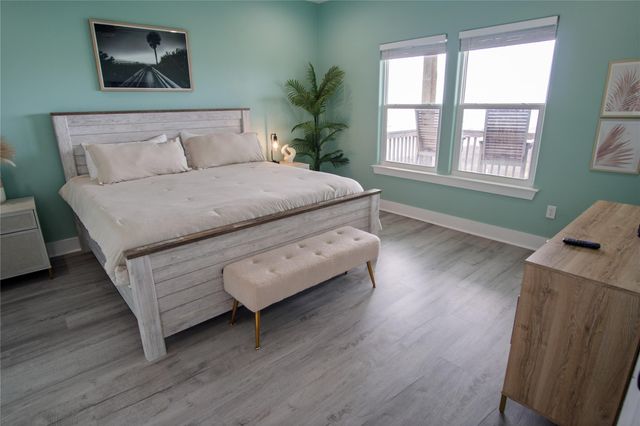 812 S Crystal Beach Road, Crystal Beach, TX 77650