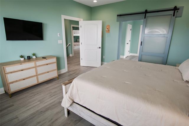 812 S Crystal Beach Road, Crystal Beach, TX 77650