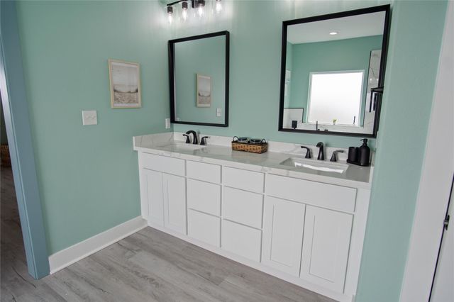 812 S Crystal Beach Road, Crystal Beach, TX 77650