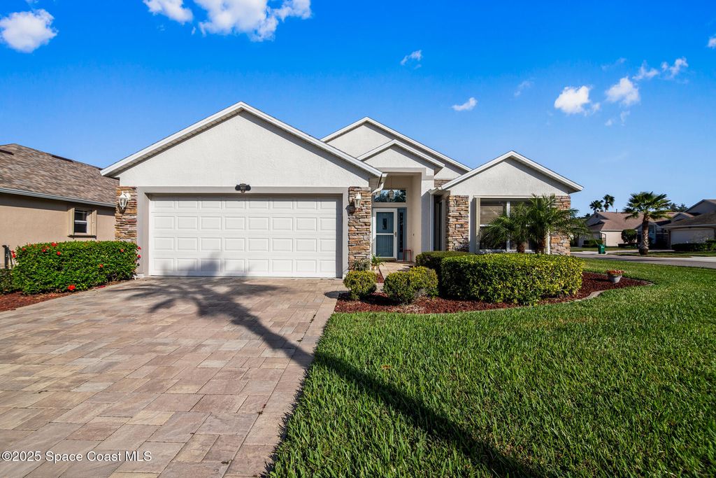 1611 Lago Mar Drive, Melbourne, FL 32940
