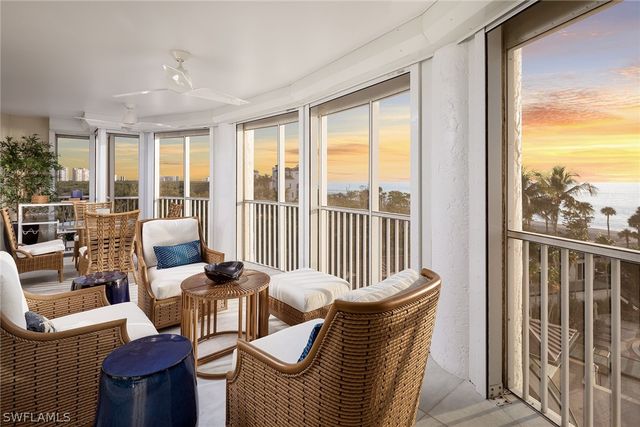 8111 Bay Colony DR 302, Naples, FL 34108