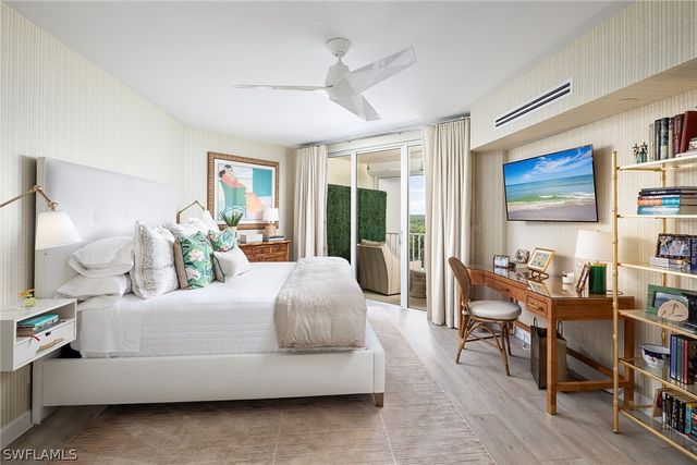 8111 Bay Colony DR 302, Naples, FL 34108