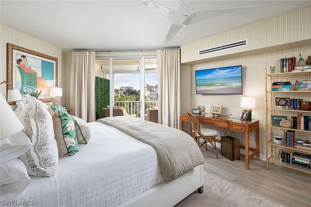 8111 Bay Colony DR 302, Naples, FL 34108