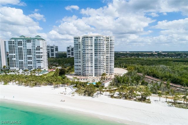 8111 Bay Colony DR 302, Naples, FL 34108