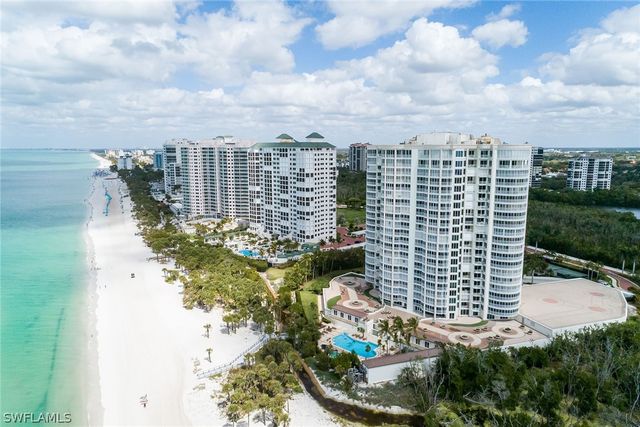 8111 Bay Colony DR 302, Naples, FL 34108