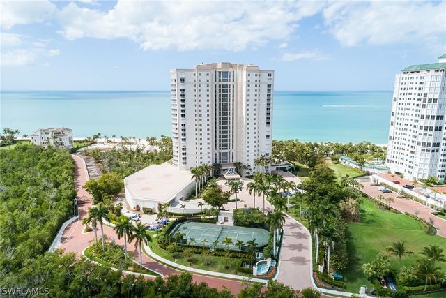 8111 Bay Colony DR 302, Naples, FL 34108