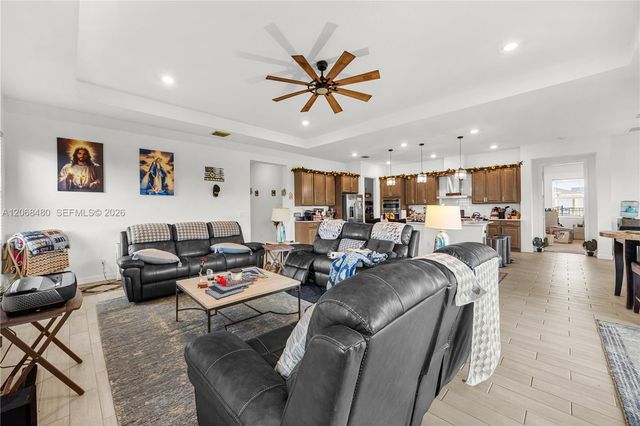 1085 Haywagon Trail, Loxahatchee, FL 33470