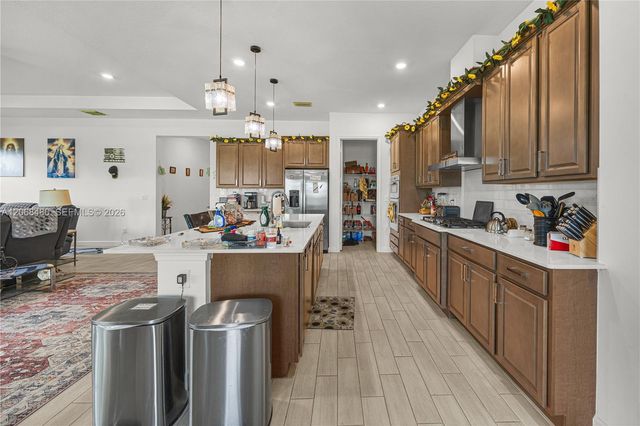 1085 Haywagon Trail, Loxahatchee, FL 33470