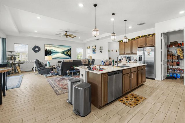 1085 Haywagon Trail, Loxahatchee, FL 33470