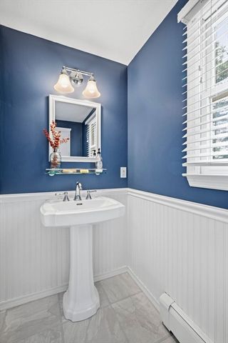 25 North St, Hopkinton, MA 01748