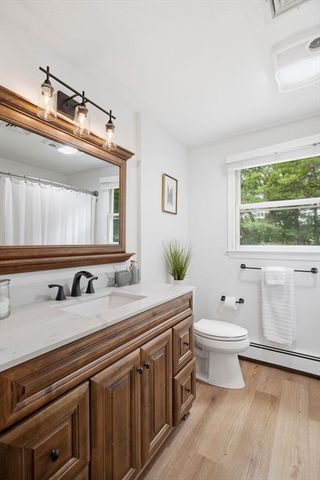 25 North St, Hopkinton, MA 01748