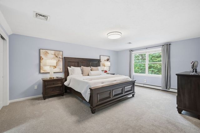 25 North St, Hopkinton, MA 01748