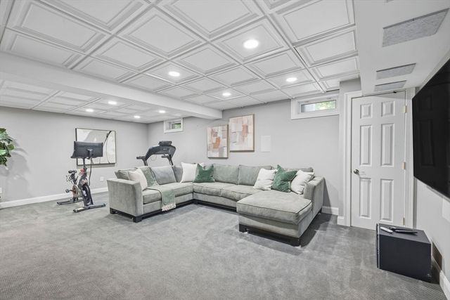 25 North St, Hopkinton, MA 01748