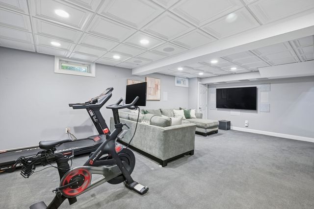25 North St, Hopkinton, MA 01748