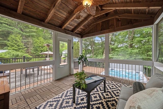 25 North St, Hopkinton, MA 01748