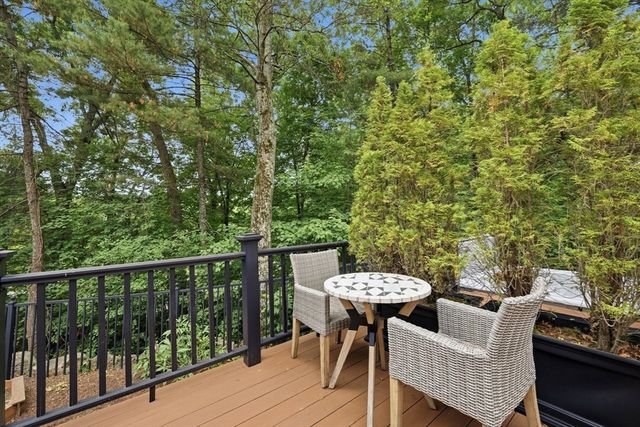 25 North St, Hopkinton, MA 01748