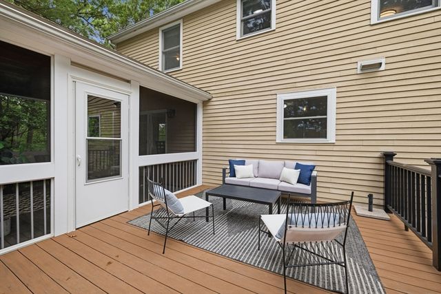 25 North St, Hopkinton, MA 01748