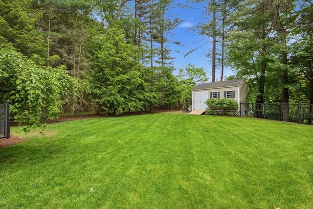 25 North St, Hopkinton, MA 01748
