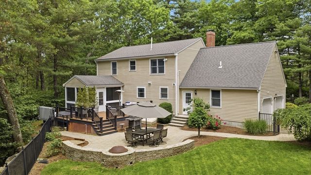 25 North St, Hopkinton, MA 01748