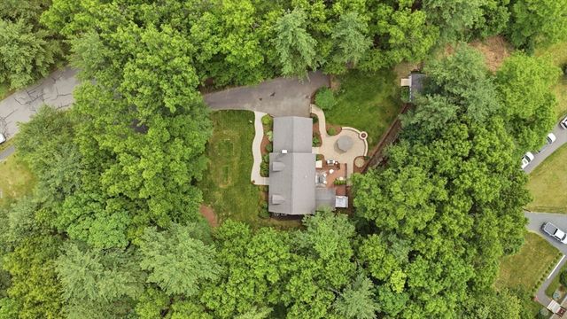 25 North St, Hopkinton, MA 01748