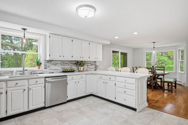 25 North St, Hopkinton, MA 01748