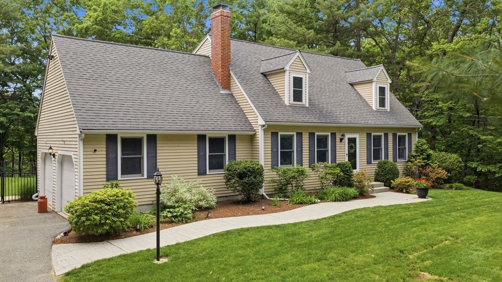 25 North St, Hopkinton, MA 01748