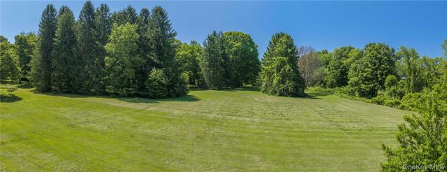 64 S Quaker Hill Road, Pawling, NY 12564