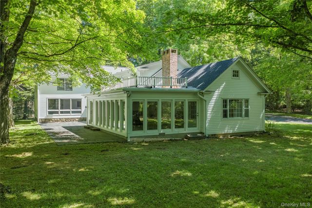 64 S Quaker Hill Road, Pawling, NY 12564