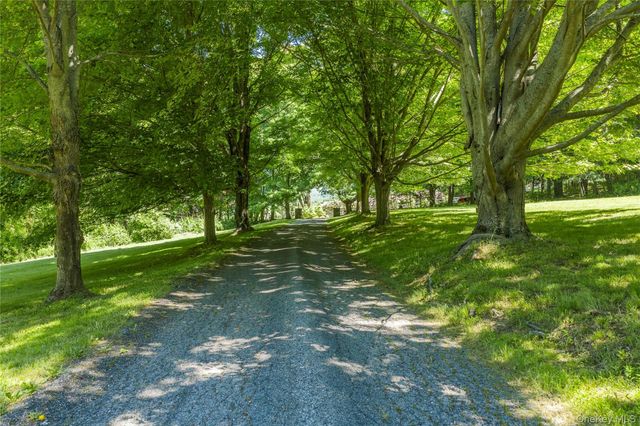 64 S Quaker Hill Road, Pawling, NY 12564