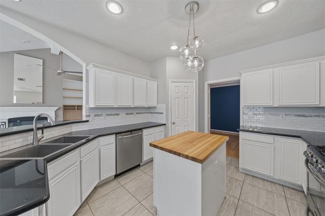 17338 Kiowa River Lane, Houston, TX 77095