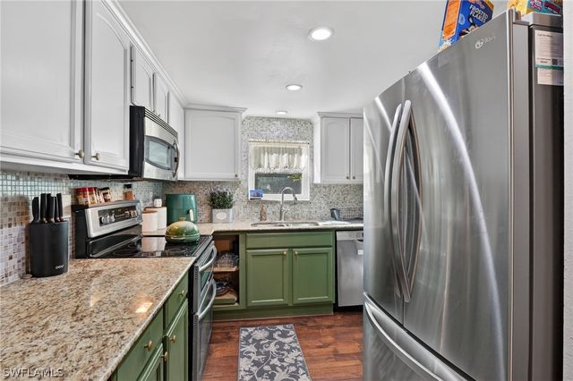 4261 Elwood RD, Fort Myers, FL 33908