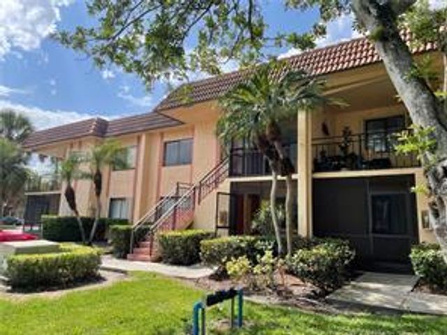 158 Lakeview Drive, Weston, FL 33326