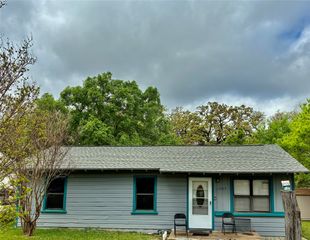 1005 Lawton Drive, Dallas, TX 75217