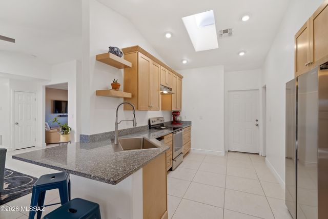 379 Paseo Picamaderos, Rio Rico, AZ 85648