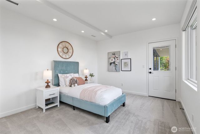 2003 82nd Avenue SE, Mercer Island, WA 98040