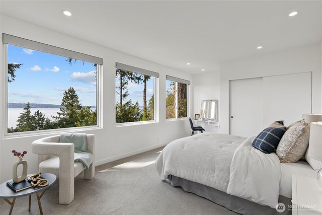2003 82nd Avenue SE, Mercer Island, WA 98040