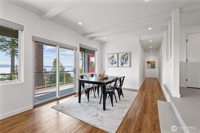 2003 82nd Avenue SE, Mercer Island, WA 98040