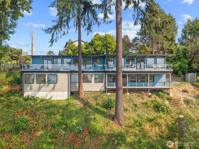 2003 82nd Avenue SE, Mercer Island, WA 98040