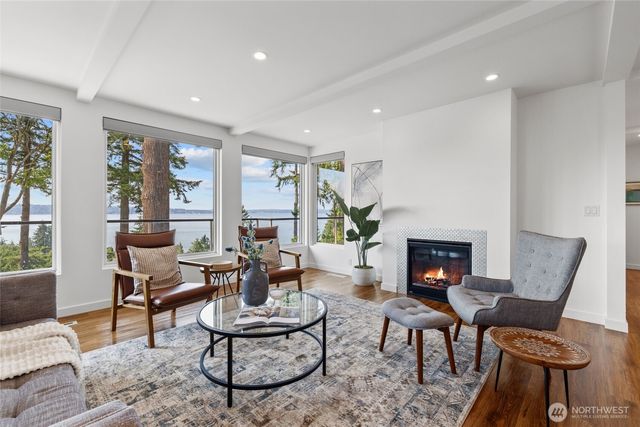 2003 82nd Avenue SE, Mercer Island, WA 98040
