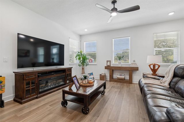 2021 AMELIA BAY PLACE, Valrico, FL 33596